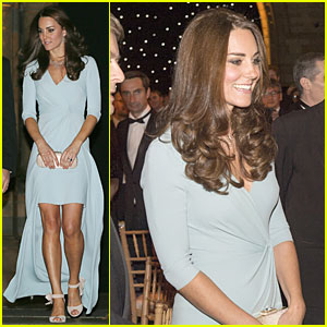 kate-middleton-hides-baby-bump-with-clutch